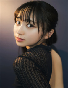 《红色机尾》